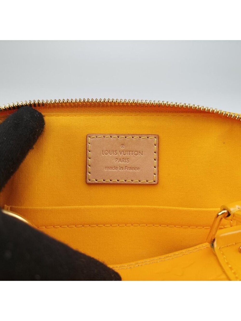 Louis Vuitton Alma PM Jaune Passion Vernis Handbag - Picture 10 of 16